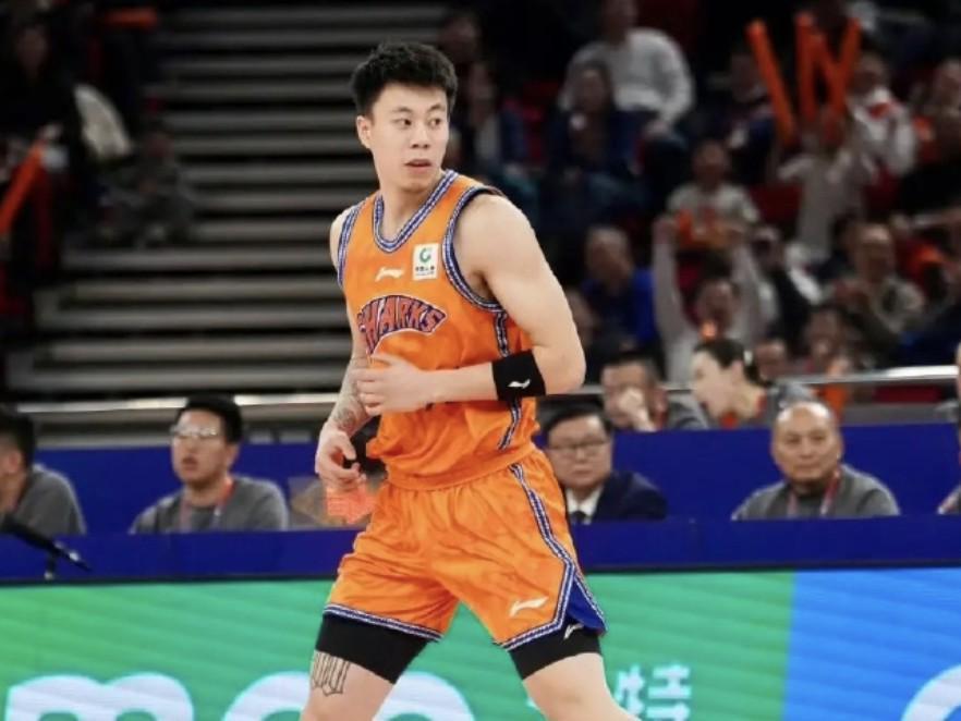 乐鱼-77号的跨洋共鸣！张镇麟为湖人球员东契奇全明星拉票